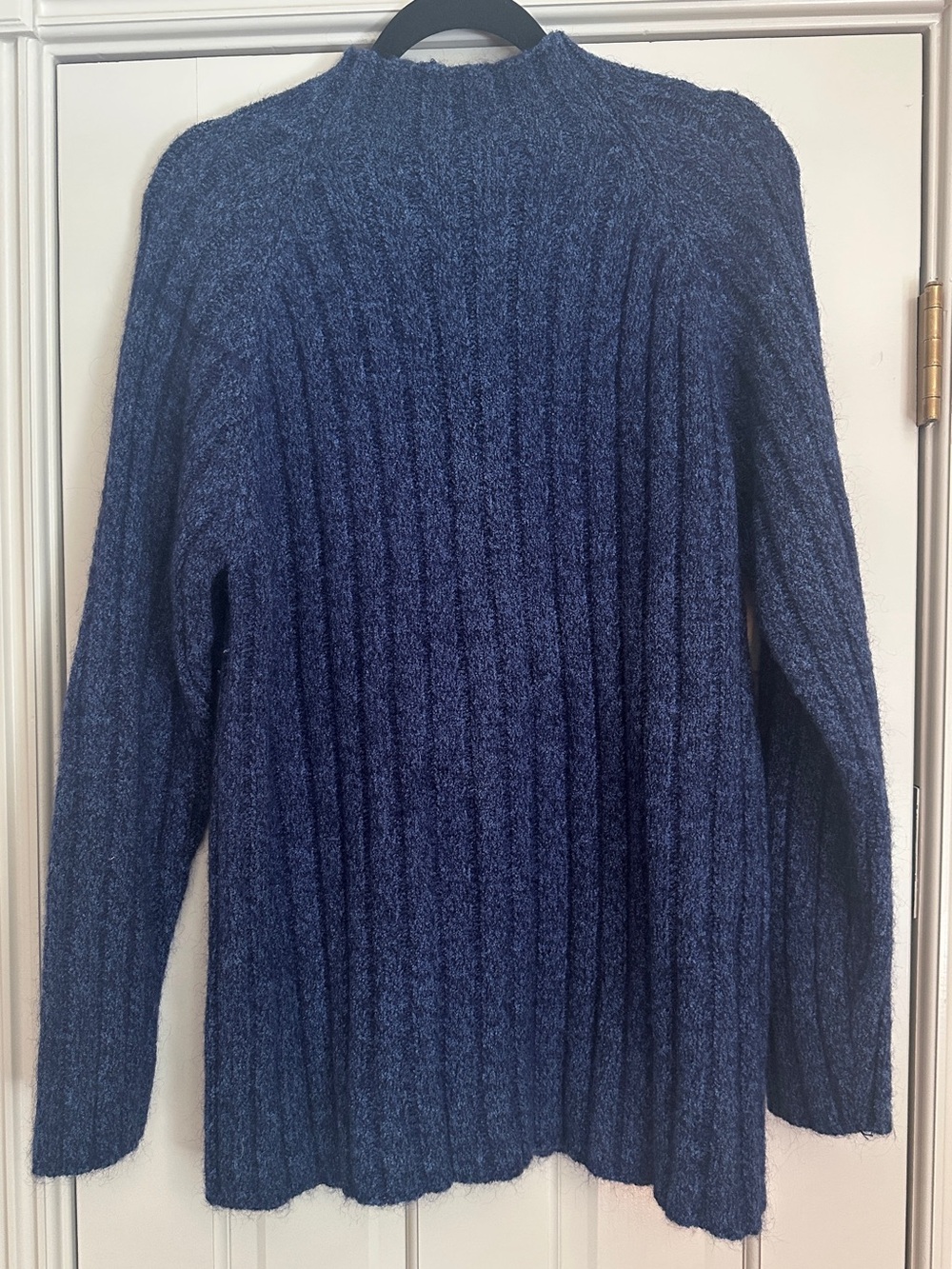 Vintage Western Connection Women's Ribbed Turtleneck Sweater - Navy Blue size l